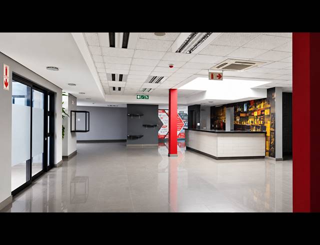 6,650M² WAREHOUSE FOR SALE IN MEADOWDALE